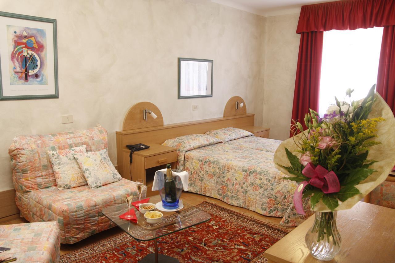 Hotel Centro Torre Pellice Zewnętrze zdjęcie
